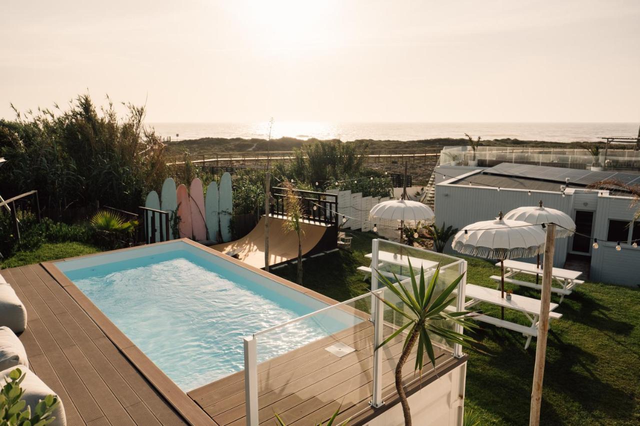 We Surf House Nocleg ze śniadaniem *